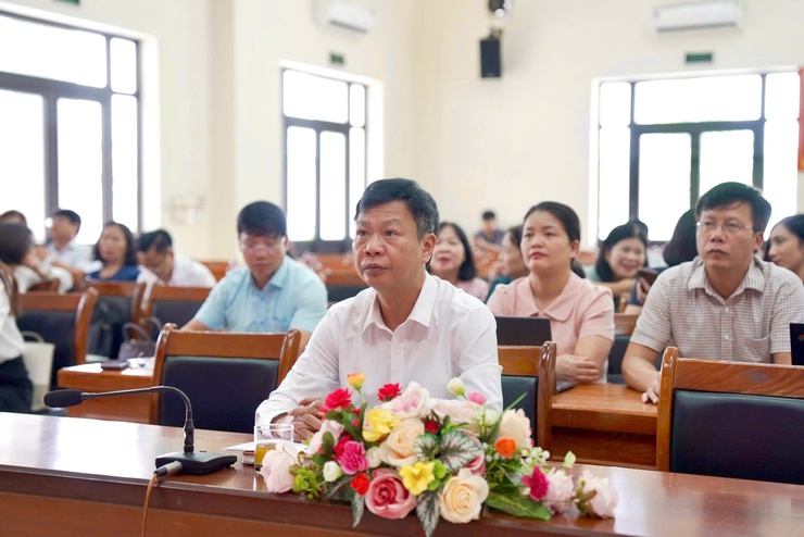 Xã Thiên Lộc tham dự Hội nghị sơ kết một năm vận hành bộ máy của hệ thống chính trị và chính quyền địa phương hai cấp thành phố Hà Nội- Ảnh 3.