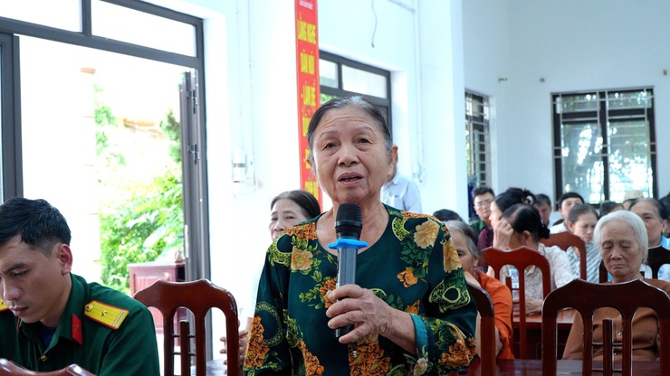 TỔ ĐẠI BIỂU SỐ 06 HĐND XÃ KHOÁ XXIV TIẾP XÚC CỬ TRI TẠI CÁC THÔN TỪ CHÂU VÀ CHÂU MAI- Ảnh 4.
