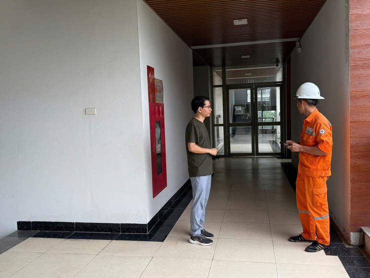 Xã Thiên Lộc tổ chức Đoàn đi kiểm tra cơ sở vật chất và tặng quà động viên 3 điểm thi tốt nghiệp THPT năm 2026 trên địa bàn xã.- Ảnh 10.