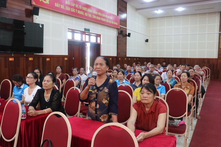 HĐND xã Phù Đổng tổ chức Hội nghị tiếp xúc cư tri trước kỳ họp thứ II HĐND xã Phù Đổng khóa XXII nhiệm kỳ 2026-2031.- Ảnh 5.