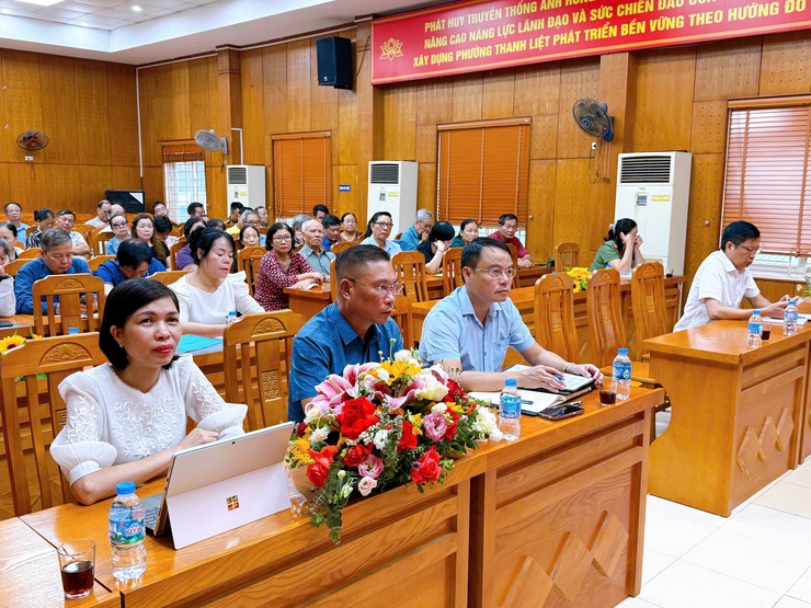 Nhiều ý kiến, kiến nghị của cử tri được nêu tại hội nghị tiếp xúc cử tri tổ đại biểu HĐND phường số 4- Ảnh 1.