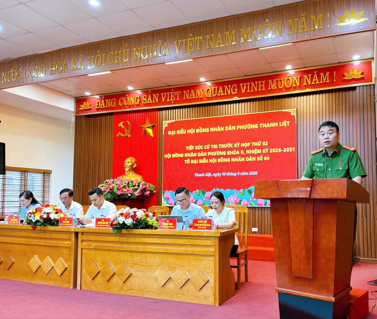 Nhiều ý kiến, kiến nghị của cử tri được nêu tại hội nghị tiếp xúc cử tri tổ đại biểu HĐND phường số 4- Ảnh 8.