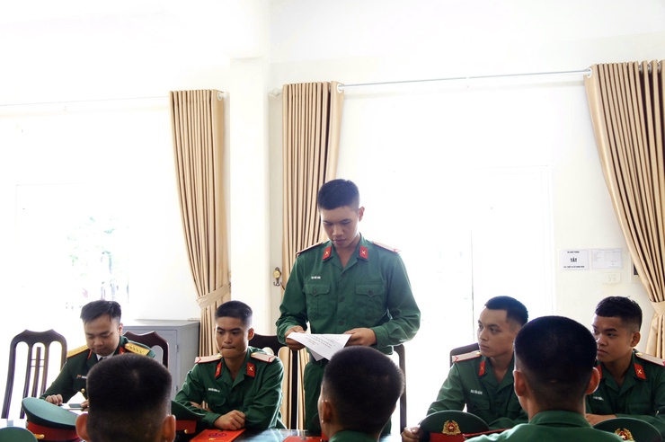 Lãnh đạo Phường Phú Thượng dự lễ tuyên thệ chiến sĩ mới năm 2026 tại Lữ đoàn Pháo binh 45 thuộc Bộ Tư lệnh Pháo binh - Tên lửa- Ảnh 8.
