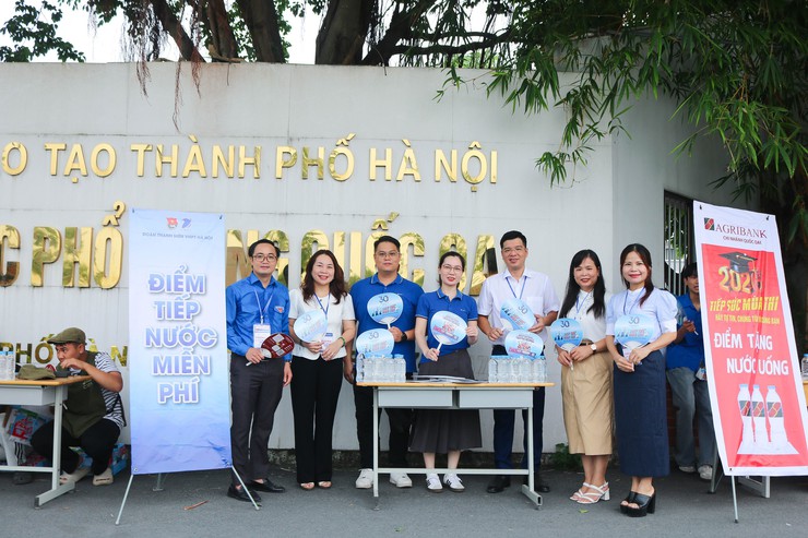 HƠN 1.680 THÍ SINH XÃ QUỐC OAI TỰ TIN BƯỚC VÀO NGÀY THI ĐẦU TIÊN KỲ THI TỐT NGHIỆP THPT NĂM 2026- Ảnh 30.