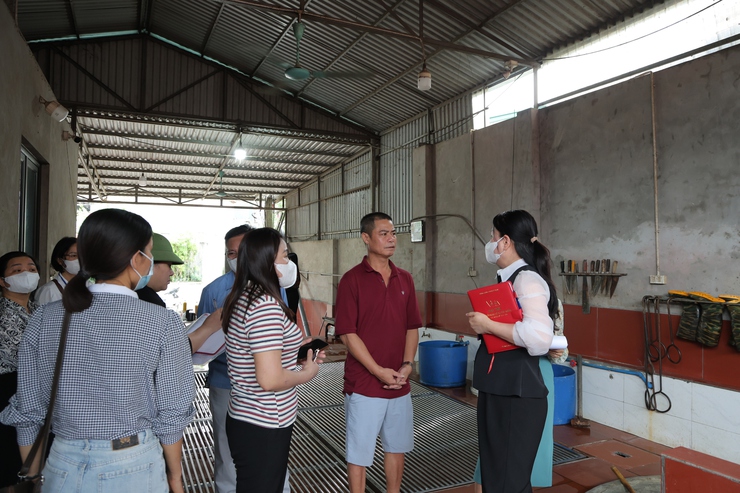 Ban Văn hóa – Xã hội Hội đồng nhân dân xã Phú Nghĩa khảo sát thực tế các cơ sở giết mổ gia súc, gia cầm trên địa bàn xã- Ảnh 1.