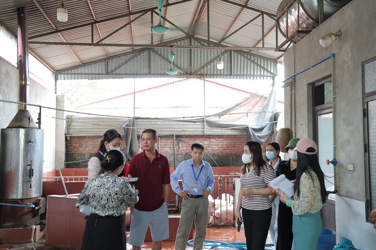 Ban Văn hóa – Xã hội Hội đồng nhân dân xã Phú Nghĩa khảo sát thực tế các cơ sở giết mổ gia súc, gia cầm trên địa bàn xã- Ảnh 2.