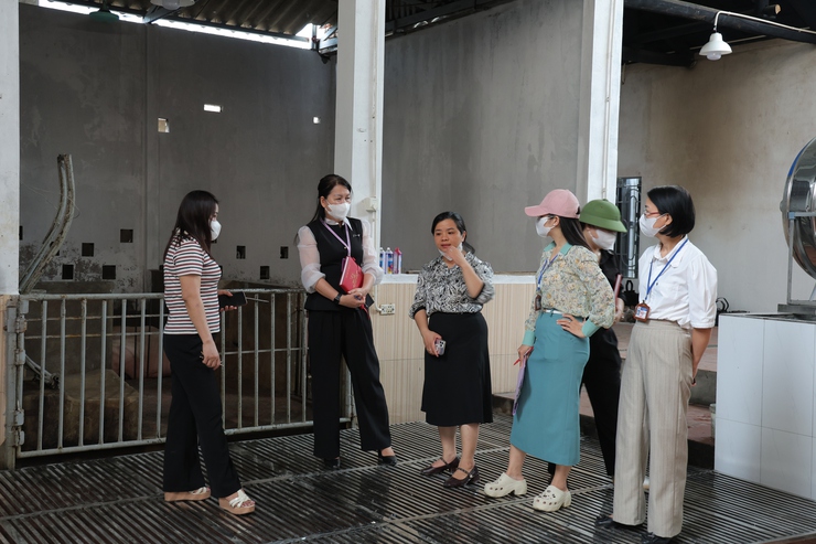 Ban Văn hóa – Xã hội Hội đồng nhân dân xã Phú Nghĩa khảo sát thực tế các cơ sở giết mổ gia súc, gia cầm trên địa bàn xã- Ảnh 5.