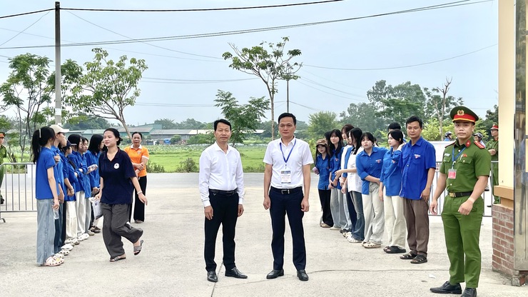 Thí sinh Tây Phương bước vào môn thi đầu tiên Kỳ thi tốt nghiệp THPT năm 2026- Ảnh 1.