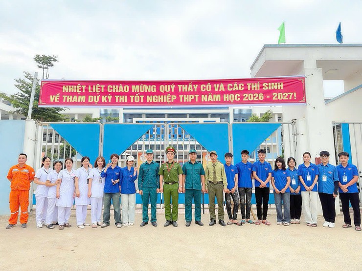 THÍ SINH XÃ PHÚC THỌ HOÀN THÀNH MÔN THI ĐẦU TIÊN KỲ THI TỐT NGHIỆP THPT NĂM 2026- Ảnh 1.