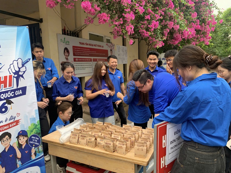 Tuổi trẻ phường Yên Sở ra quân “Tiếp sức mùa thi” kỳ thi tốt nghiệp THPT năm 2026- Ảnh 2.