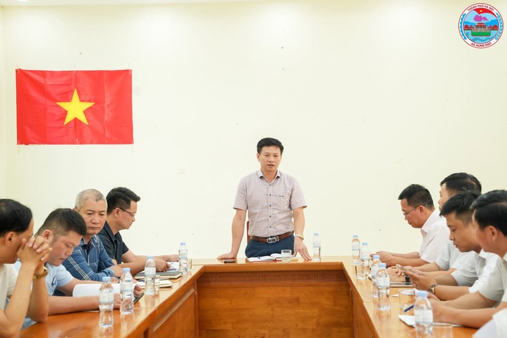 HỘI NGHỊ BÀN GIAO MẶT BẰNG THỰC HIỆN CÁC DỰ ÁN TRỌNG ĐIỂM TRÊN ĐỊA BÀN XÃ HƯNG ĐẠO- Ảnh 2.