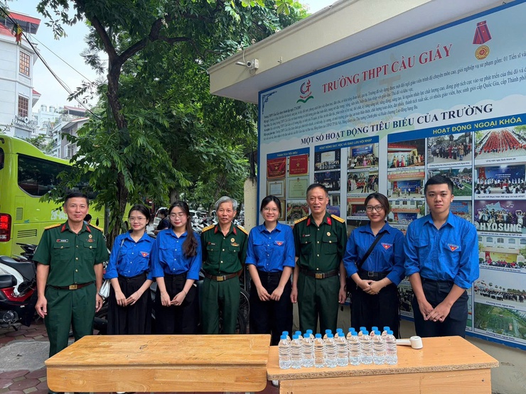 TUỔI TRẺ PHƯỜNG NGHĨA ĐÔ CHUNG TAY TIẾP SỨC MÙA THI NĂM 2026- Ảnh 2.