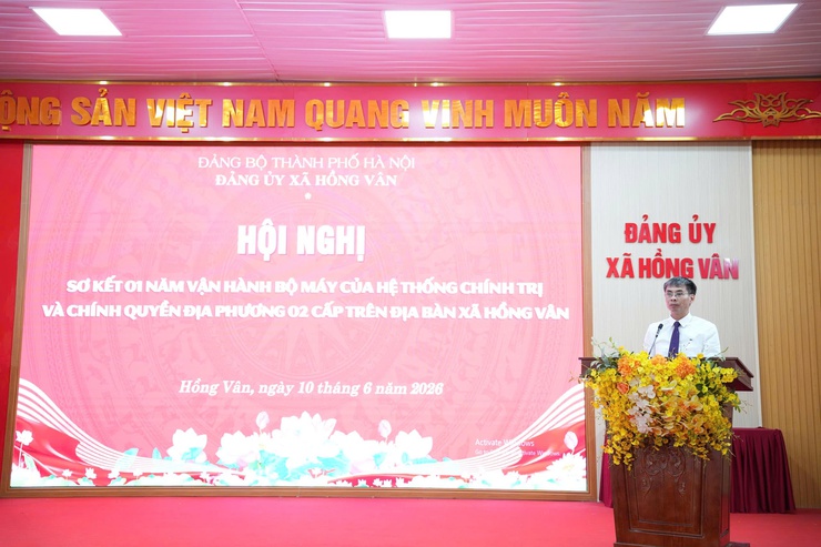 Xã Hồng Vân sơ kết 01 năm thực hiện mô hình chính quyền địa phương 2 cấp và trao giải cuộc thi chính luận về bảo vệ nền tảng tư tưởng của Đảng năm 2026- Ảnh 2.