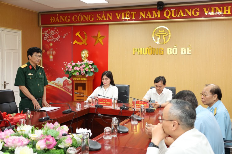 Lễ ra mắt và công bố Quyết định thành lập Chi hội CCB cơ quan Đảng uỷ - UBND phường Bồ Đề- Ảnh 3.