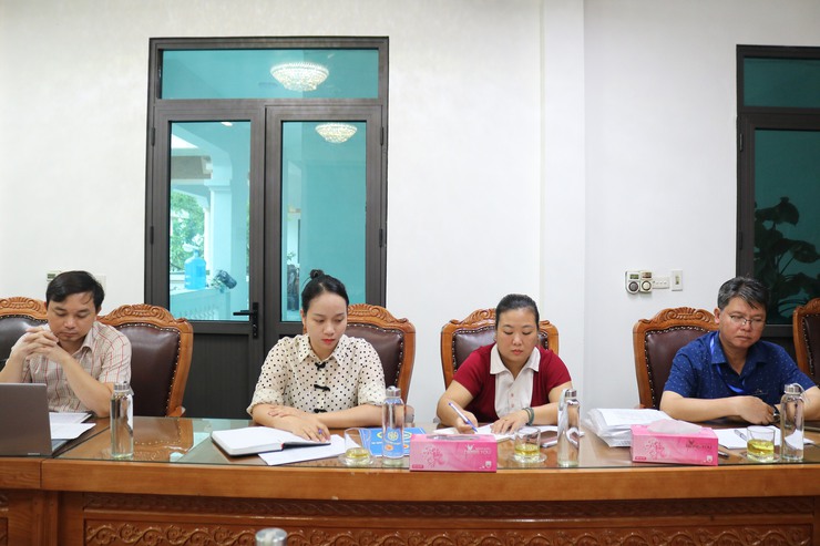 UBND xã Quảng Bị họp Hội đồng xét, đánh giá sáng kiến, đề tài nghiên cứu khoa học ngành Giáo dục năm học 2025 - 2026- Ảnh 3.