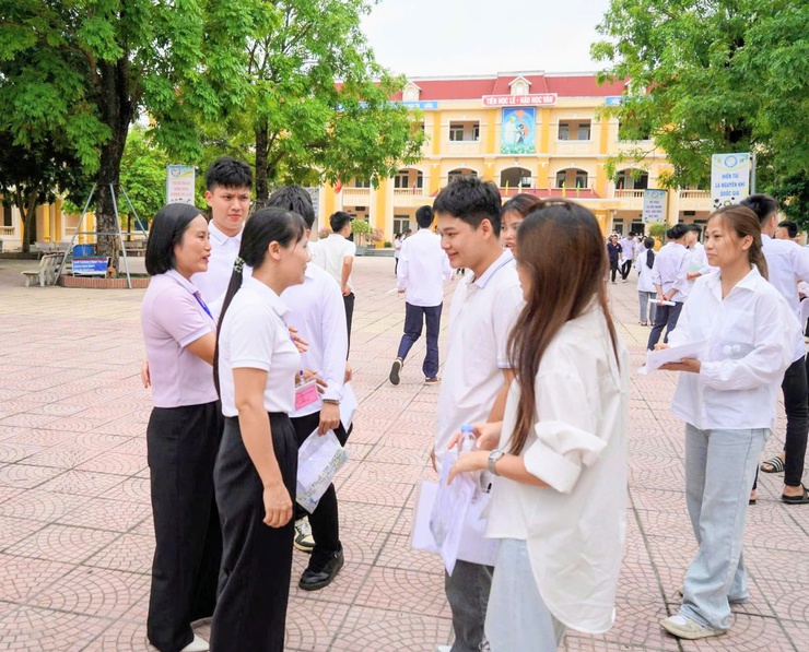 Thí sinh Tây Phương tự tin chinh phục môn thi đầu tiên kỳ thi tốt nghiệp THPT 2026- Ảnh 3.
