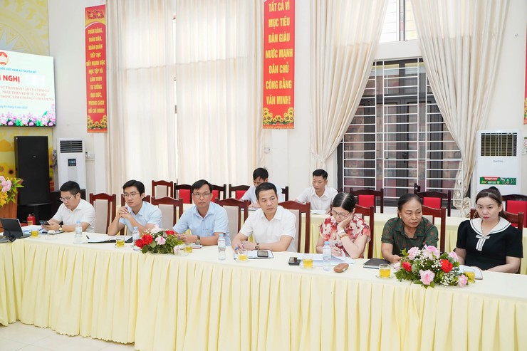 Hội nghị phản biện xã hội đối với dự thảo Báo cáo kết quả thực hiện nhiệm vụ phát triển kinh tế - xã hội, quốc phòng - an ninh 6 tháng đầu năm 2026- Ảnh 3.