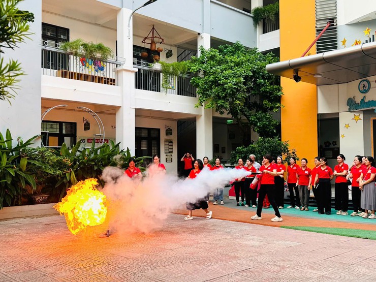 CAP Bạch Mai: Tuyên truyền, huấn luyện kỹ năng PCCC&CNCH tại Trường Mầm non 8/3- Ảnh 3.