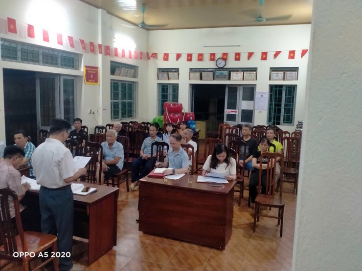 19 chi bộ thôn thuộc diện sắp xếp đồng loạt tổ chức sinh hoạt chuyên đề về công tác sắp xếp thôn- Ảnh 1.