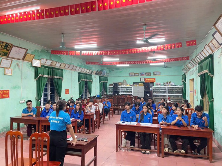 19 chi bộ thôn thuộc diện sắp xếp đồng loạt tổ chức sinh hoạt chuyên đề về công tác sắp xếp thôn- Ảnh 3.