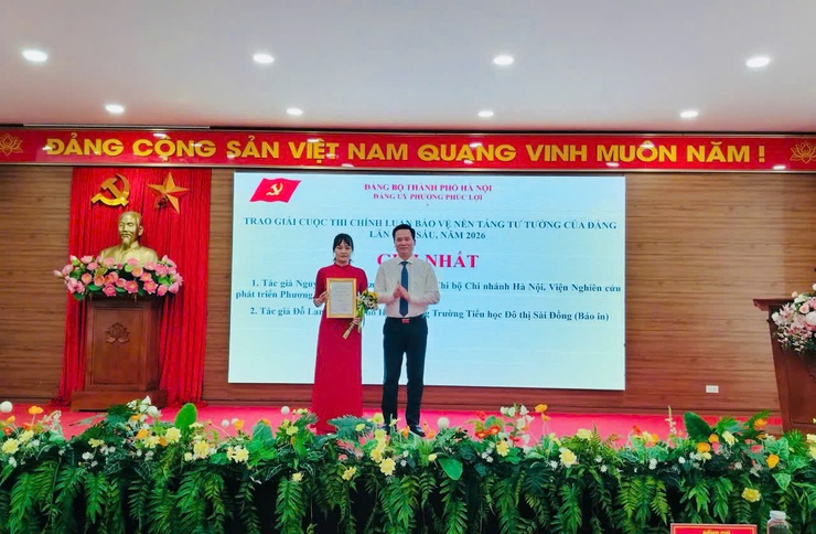 Phường Phúc Lợi trao giải Cuộc thi chính luận về bảo vệ nền tảng tư tưởng của Đảng lần thứ Sáu năm 2026- Ảnh 5.
