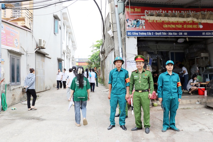 Hơn 1.000 thí sinh bước vào Kỳ thi tốt nghiệp THPT năm 2026 trên địa bàn xã Trần Phú- Ảnh 2.