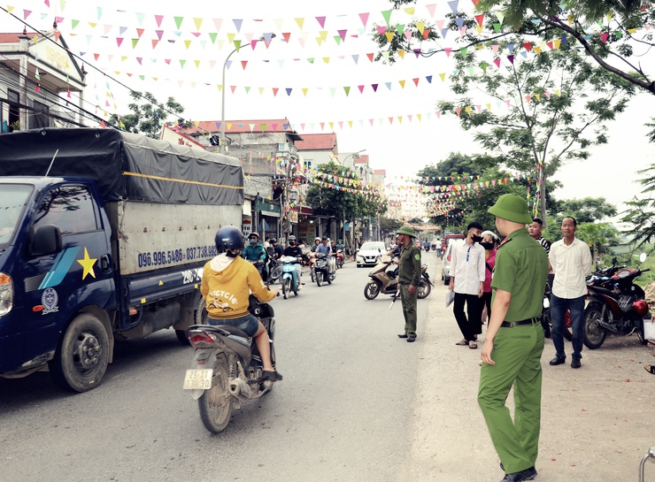 Hơn 1.000 thí sinh bước vào Kỳ thi tốt nghiệp THPT năm 2026 trên địa bàn xã Trần Phú- Ảnh 3.