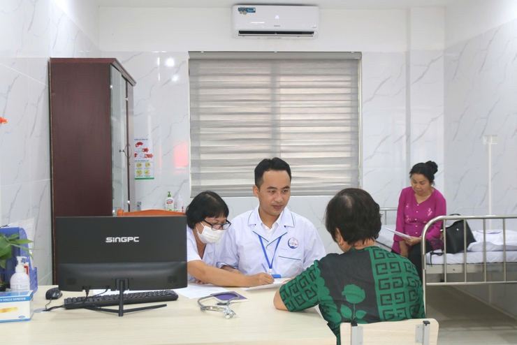 Hà Nội: Khẩn trương rà soát, lập danh sách đối tượng khám sức khỏe định kỳ, khám sàng lọc miễn phí- Ảnh 1.