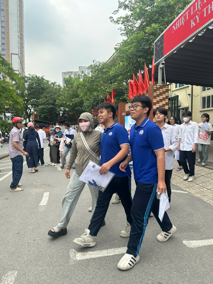 Tuổi trẻ phường Yên Sở ra quân “Tiếp sức mùa thi” kỳ thi tốt nghiệp THPT năm 2026- Ảnh 3.