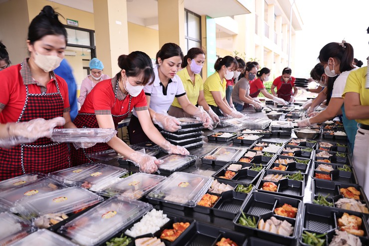 ẤM ÁP MÙA THI TẠI HOÀ XÁ – CHUNG SỨC VÌ MỘT KỲ THI AN TOÀN, NGHĨA TÌNH- Ảnh 4.
