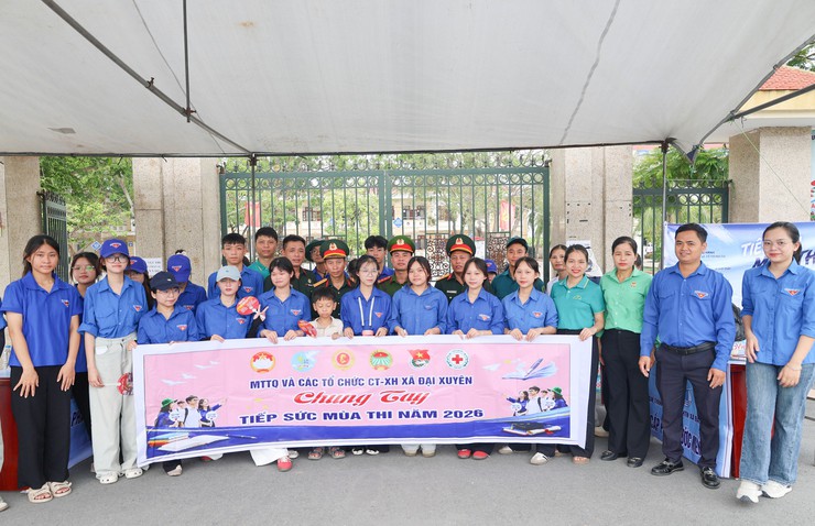 Đại Xuyên đồng hành cùng thí sinh trong ngày thi đầu tiên của Kỳ thi tốt nghiệp THPT năm 2026- Ảnh 6.