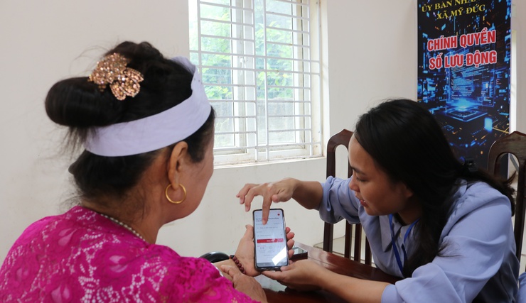 Xã Mỹ Đức triển khai thí điểm mô hình “Chính quyền số lưu động” tại thôn Gốc Báng- Ảnh 7.