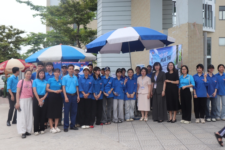 Phú Xuyên: hơn 1.100 thí sinh tự tin bước vào môn thi đầu tiên kỳ thi tốt nghiệp THPT năm 2026- Ảnh 5.