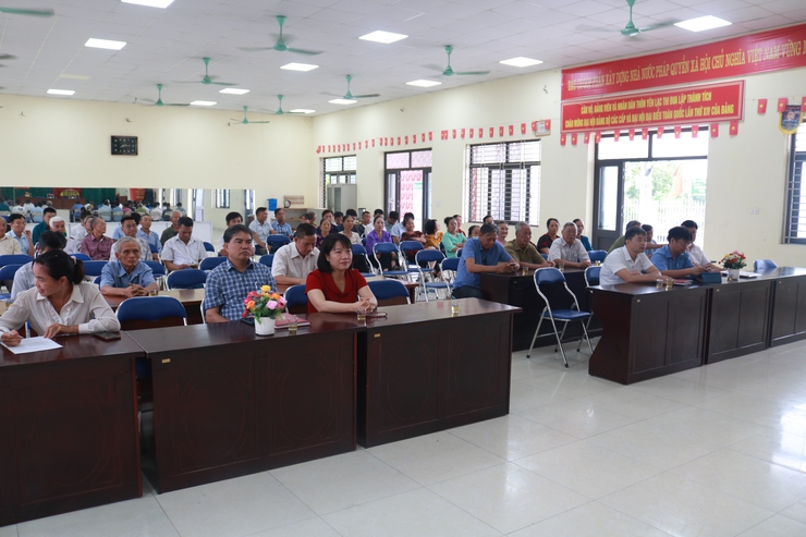 Tổ đại biểu số 2 HĐND xã Hòa Phú đã tổ chức hội nghị tiếp xúc cử tri tại thôn Yên Lạc- Ảnh 1.