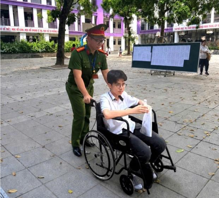 Công an các xã, phường bảo đảm an ninh, trật tự phục vụ Kỳ thi tốt nghiệp THPT năm 2026- Ảnh 2.
