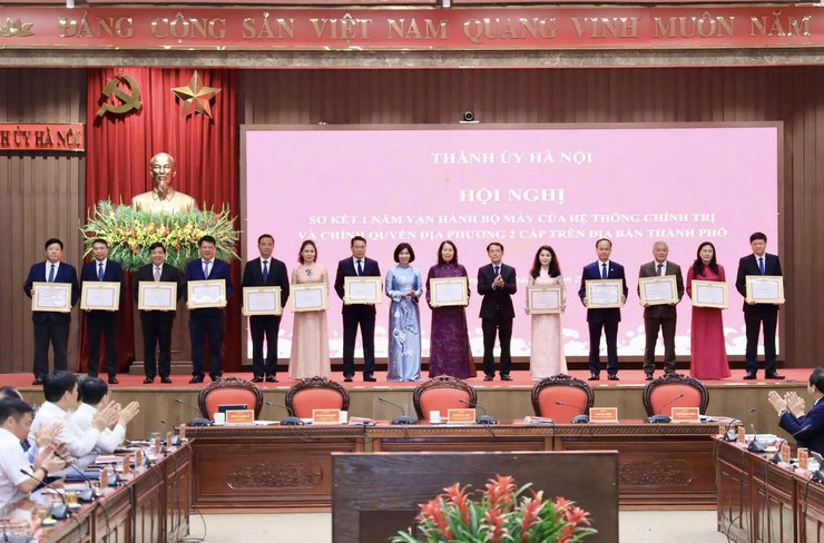 Phường Dương Nội vinh dự được Ban Thường vụ Thành uỷ Hà Nội tặng Bằng khen có thành tích xuất sắc trong 1 năm triển khai vận hành mô hình chính quyền địa phương 2 cấp- Ảnh 4.