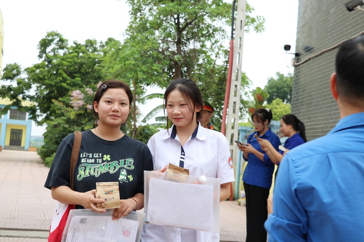 Hơn 1.000 thí sinh bước vào Kỳ thi tốt nghiệp THPT năm 2026 trên địa bàn xã Trần Phú- Ảnh 10.