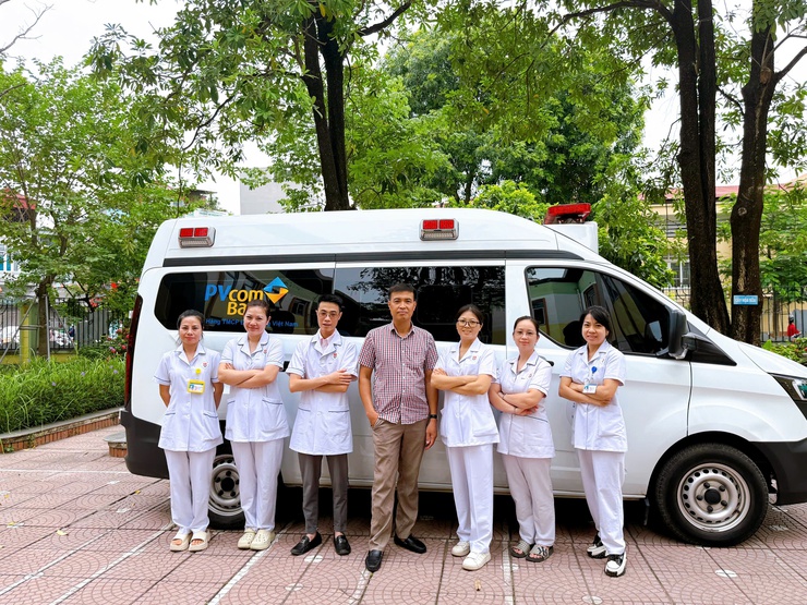 Phường Thanh Liệt chung tay tiếp sức thí sinh trong ngày đầu Kỳ thi tốt nghiệp THPT năm 2026- Ảnh 5.