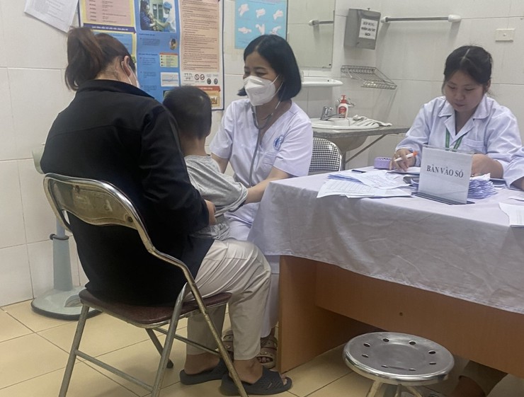 Phường Đông Ngạc: Hơn 99,9% trẻ trong độ tuổi được bổ sung Vitamin A- Ảnh 3.