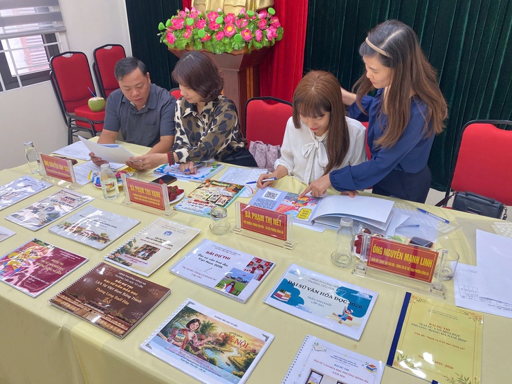 KHƠI DẬY KHÁT VỌNG “SÁCH VÀ ƯỚC MƠ VƯƠN XA”: PHƯỜNG HỒNG HÀ TỔ CHỨC CHẤM SƠ KHẢO CUỘC THI “ĐẠI SỨ VĂN HÓA ĐỌC” NĂM 2026- Ảnh 2.