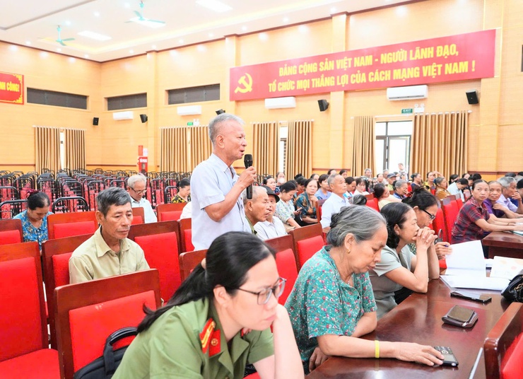 HĐND XÃ TÂY PHƯƠNG TỔ CHỨC TIẾP XÚC CỬ TRI ĐỒNG LOẠT TẠI 06 ĐƠN VỊ BẦU CỬ- Ảnh 11.