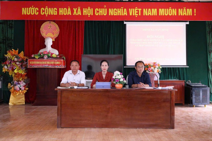 TỔ ĐẠI BIỂU SỐ 6 HĐND XÃ VÂN ĐÌNH TỔ CHỨC HỘI NGHỊ TIẾP XÚC CỬ TRI TRƯỚC KỲ HỌP THƯỜNG LỆ GIỮA NĂM 2026- Ảnh 2.