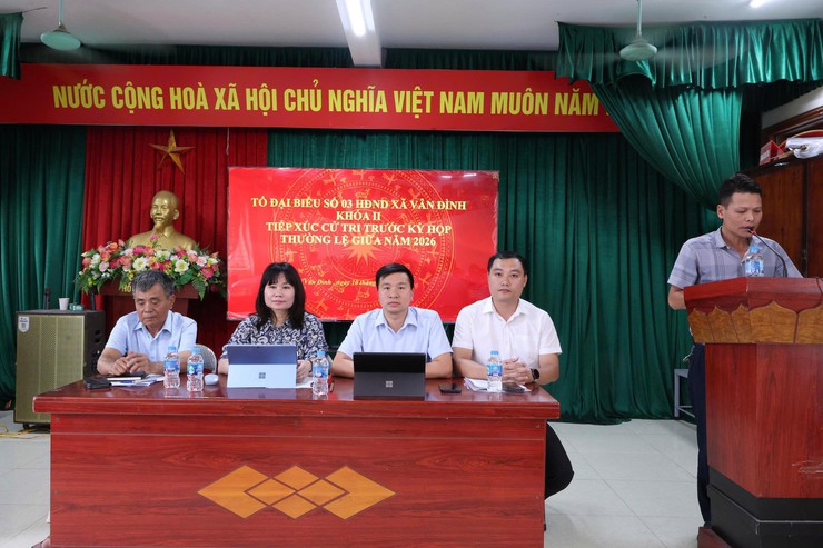 TỔ ĐẠI BIỂU SỐ 6 HĐND XÃ VÂN ĐÌNH TỔ CHỨC HỘI NGHỊ TIẾP XÚC CỬ TRI TRƯỚC KỲ HỌP THƯỜNG LỆ GIỮA NĂM 2026- Ảnh 5.