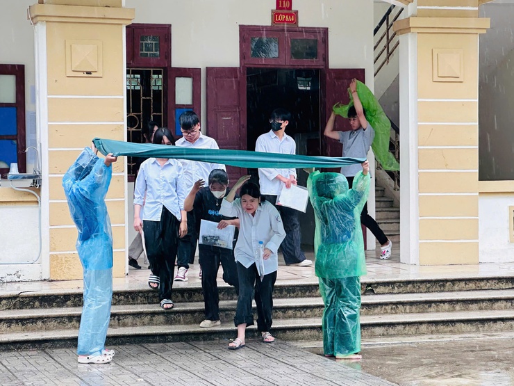 Đại Xuyên đồng hành cùng thí sinh trong ngày thi đầu tiên của Kỳ thi tốt nghiệp THPT năm 2026- Ảnh 7.