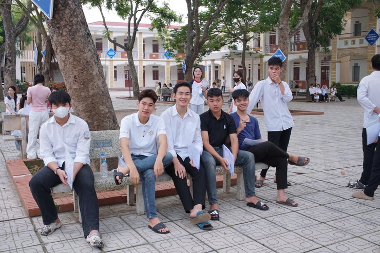 Đại Xuyên đồng hành cùng thí sinh trong ngày thi đầu tiên của Kỳ thi tốt nghiệp THPT năm 2026- Ảnh 4.