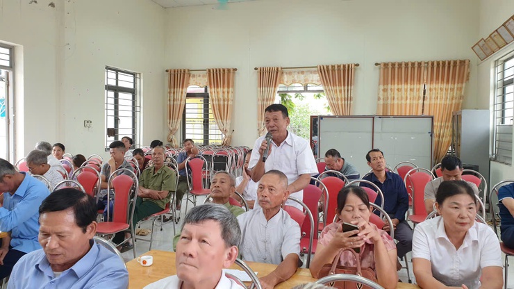 Tổ đại biểu số 4 HĐND xã Hòa Phú tiếp xúc cử tri tại nhà văn hóa thôn Hợp Nhất- Ảnh 4.