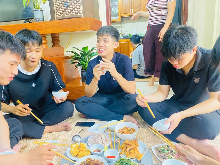    Những tấm lòng ấm áp trong mùa thi tốt nghiệp THPT năm 2026 trên địa bàn xã Đại Xuyên - Ảnh 10.
