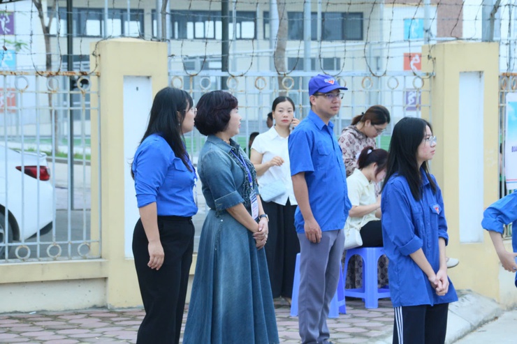 670 thí sinh tại điểm thi trường THCS Cao Viên tự tin bước vào Kỳ thi tốt nghiệp THPT- Ảnh 4.
