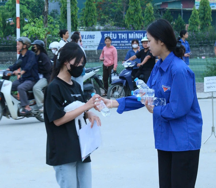 Tuổi trẻ Bình Minh tiếp sức cho thí sinh trong kỳ thi tốt nghiệp THPT năm 2026- Ảnh 3.