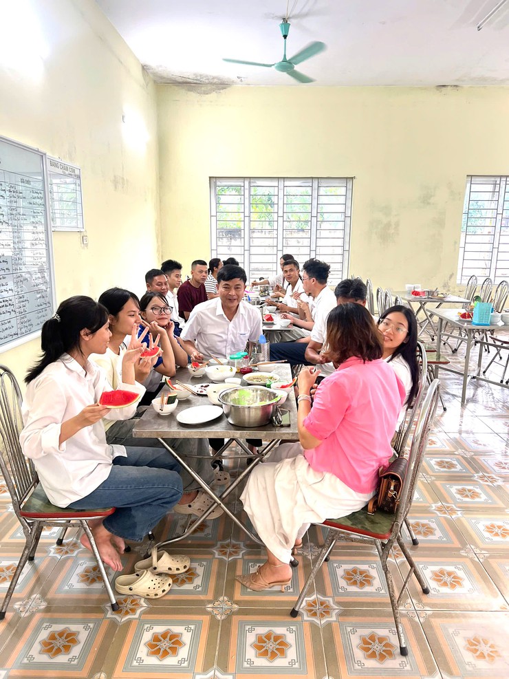    Những tấm lòng ấm áp trong mùa thi tốt nghiệp THPT năm 2026 trên địa bàn xã Đại Xuyên - Ảnh 3.